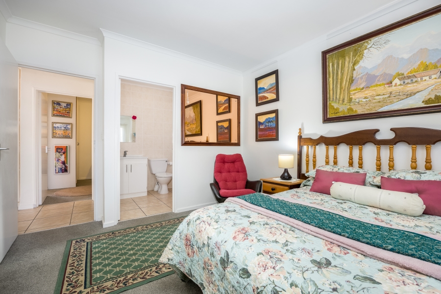 2 Bedroom Property for Sale in Sonstraal Heights Western Cape